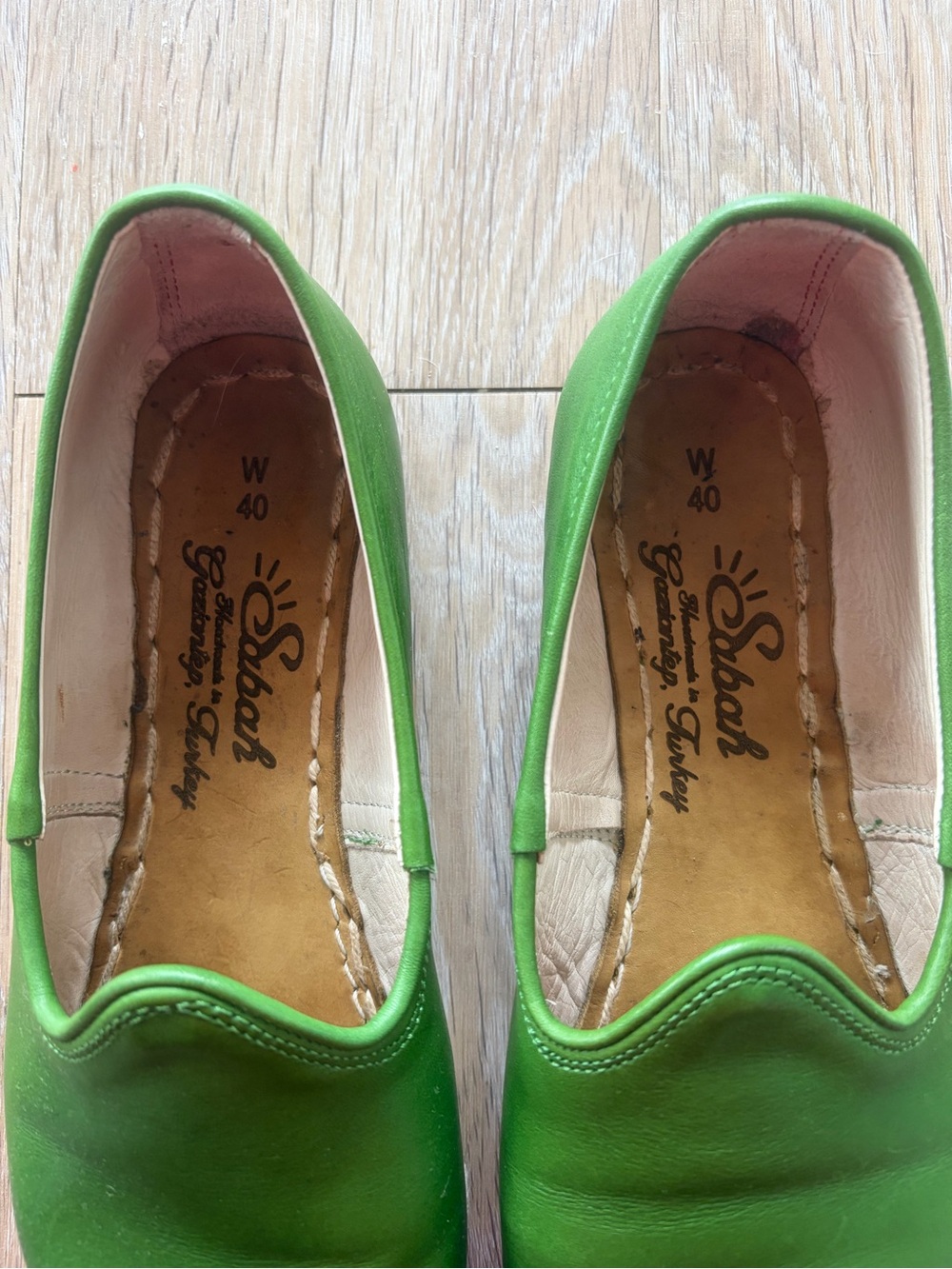 Sabah Loafers in Green Leather: Size W 40 (Size W 9) - Picture 2 of 3